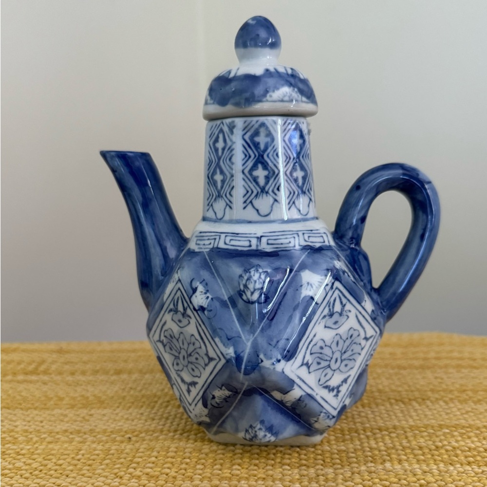 Beautiful Blue and White Chinese Teapot
